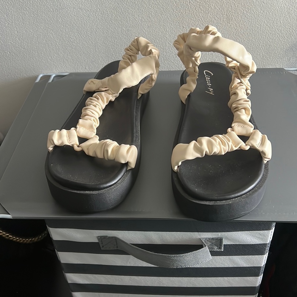 Circus New York sandals